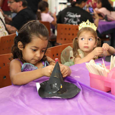East Anaheim Branch - Image of children participating in a craft program